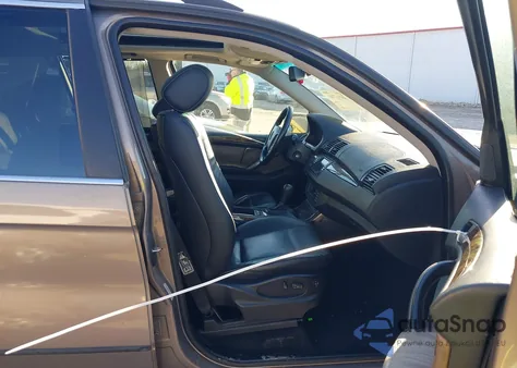 2006 BMW X5 4.4I from USA, damaged, VIN 5UXFB53516LV21047